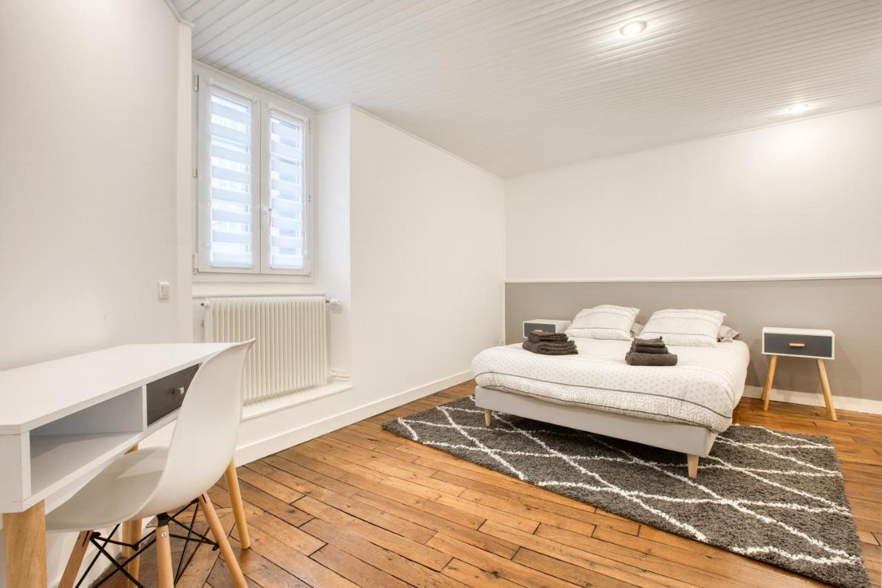 Maison Bourgeoise Haussmannienne - Gites De France ลิมอจส์ ภายนอก รูปภาพ
