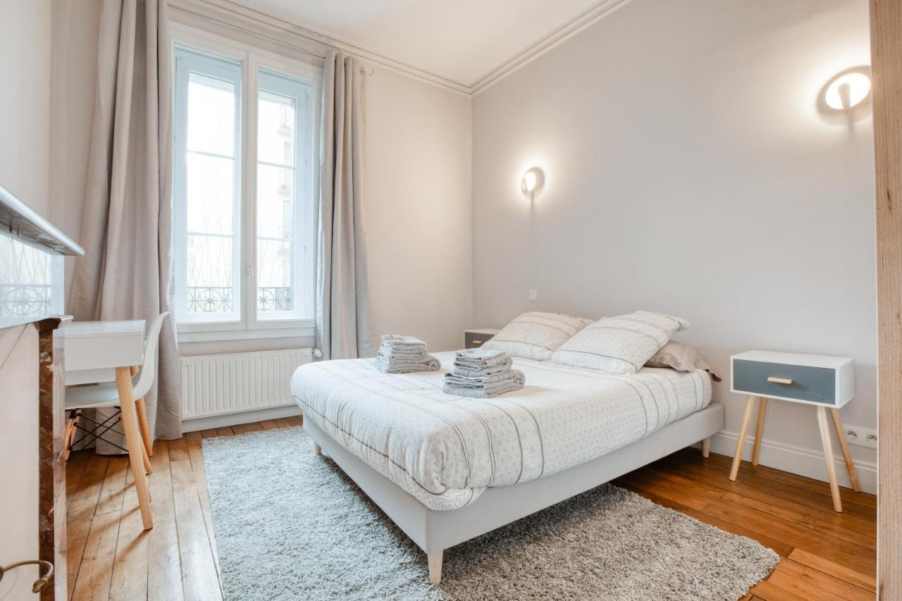 Maison Bourgeoise Haussmannienne - Gites De France ลิมอจส์ ภายนอก รูปภาพ